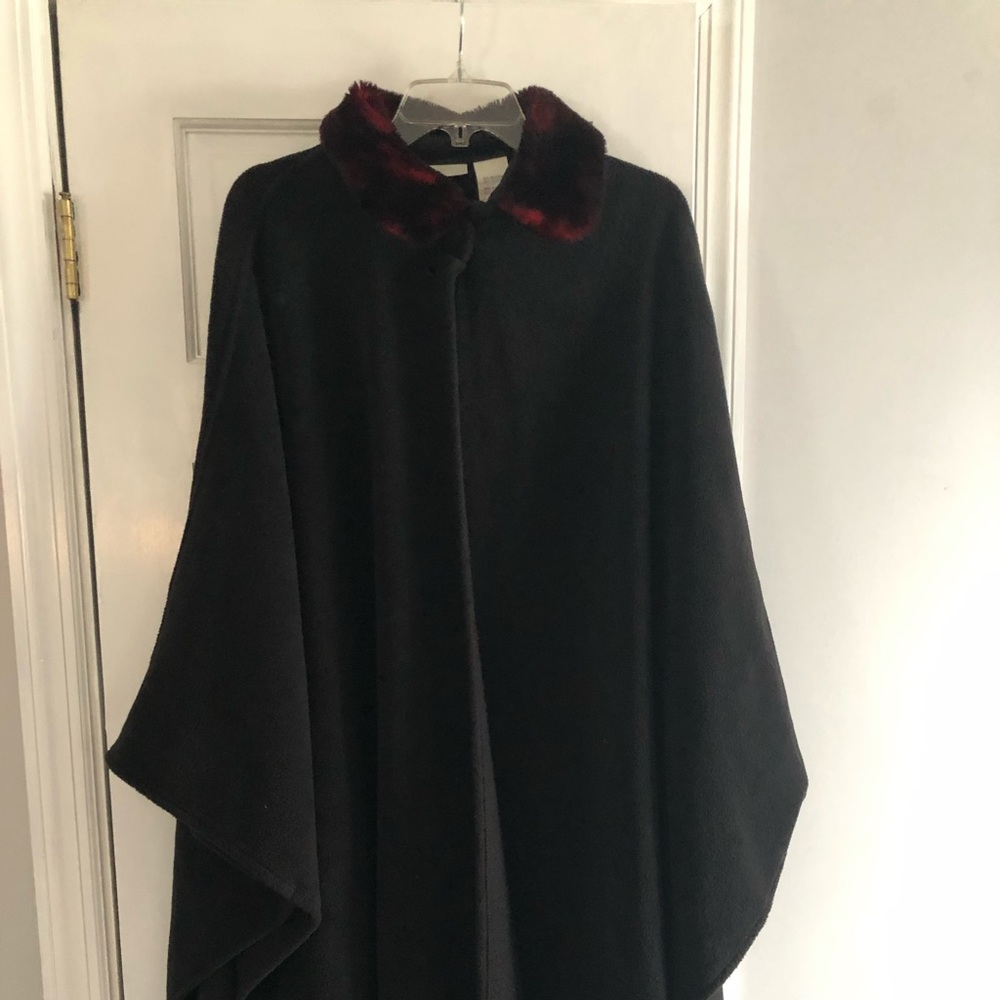 Woman’s cape. Black with red collar. One size